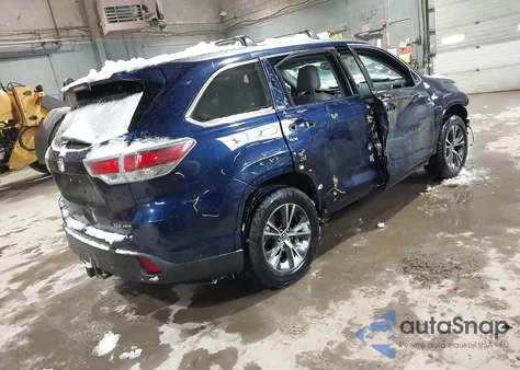 2016 Toyota Highlander Xle V6 z USA, uszkodzony, nr VIN 5TDJKRFH9GS320943